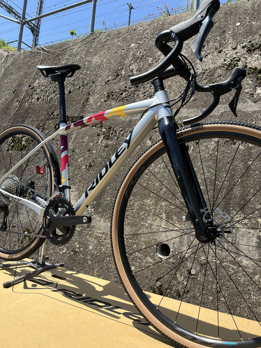 doterushi's tweet image. RIDLEYの完成車が入荷しました。

#ridleybikes 
#ridley 
#kanzoa
#fenixsladisc 
#入荷のお知らせ 
#どてるし
#スポーツ自転車専門店
#スポーツ自転車店
#琵琶湖湖西
#大津市
#湖西線小野駅