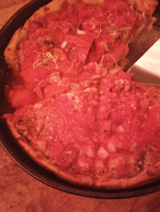 My favorite part of my Chicago trip this past weekend, enjoying some deep dish with @NataliyaCrimson<a href="/tag/mvsales"class="tags"><span>#mvsales</span></a>