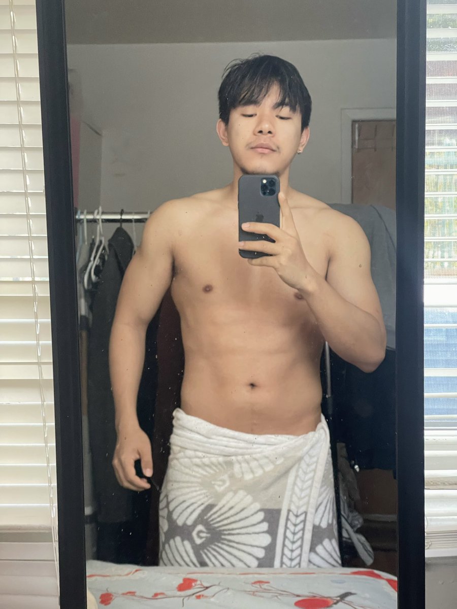Sambrinchi7's tweet photo. Reshaping 💪 #workout #Burmeseboy https://t.co/IR3WLZ51IS