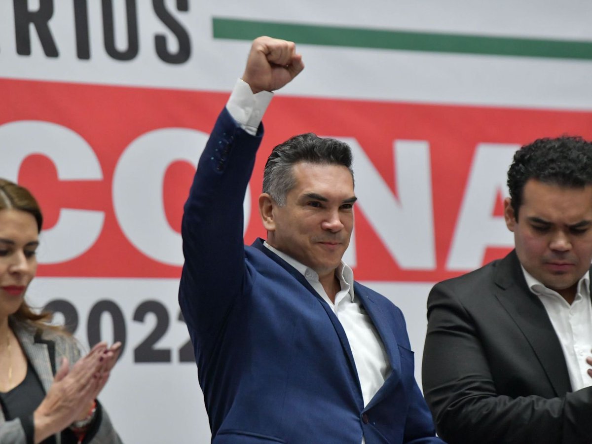 azucenau's tweet photo. #ÚLTIMAHORA | La Sala Superior del #TEPJF avaló que Alejandro Moreno amplíe su dirigencia en el #PRI hasta que concluya la elección presidencial de 2024, por considerar que no hubo irregularidades ni violación a los derechos de la militancia   

Vía @Jannet_LP https://t.co/TkmCJl32IO