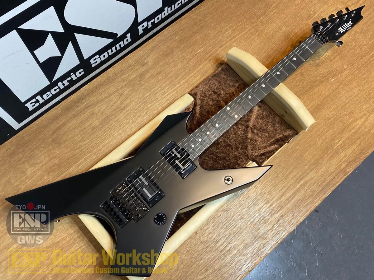 bigboss_online's tweet image. ／
🆕入荷情報
＼
Killer 
KG-Exploder II BIB / Black Satin

KG-Exploder BIBの後継機種発表されたNEWモデルが早くも入荷‼️
ネックとボディがセミグロス仕上げとなり、重厚感がさらに増した印象です。ピックアップはLaceのAlumitoneを搭載しています💁

#BBOnline #killerguitars #exploder