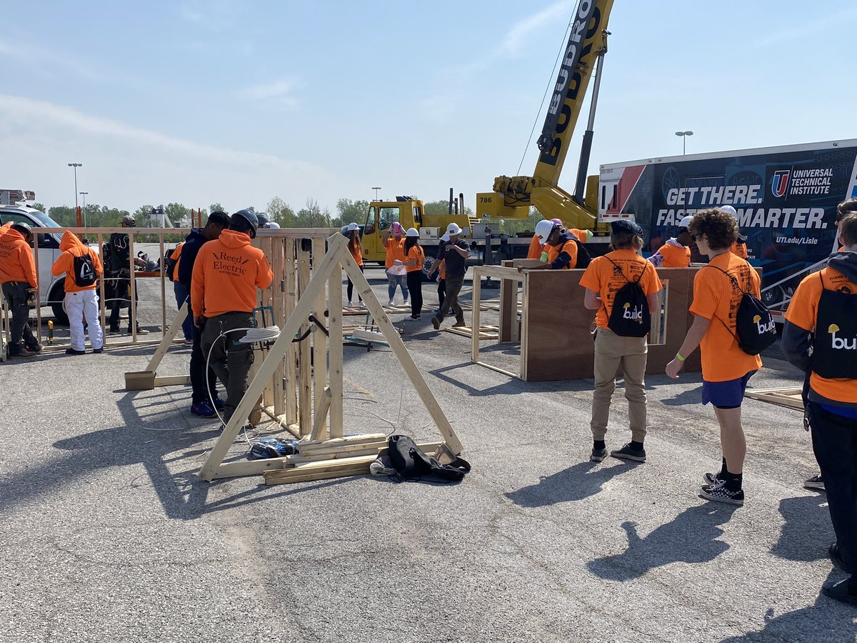 Connieteach's tweet photo. Day 1 of Build My Future is in the books! ✅ https://t.co/HZqY0FZB2I