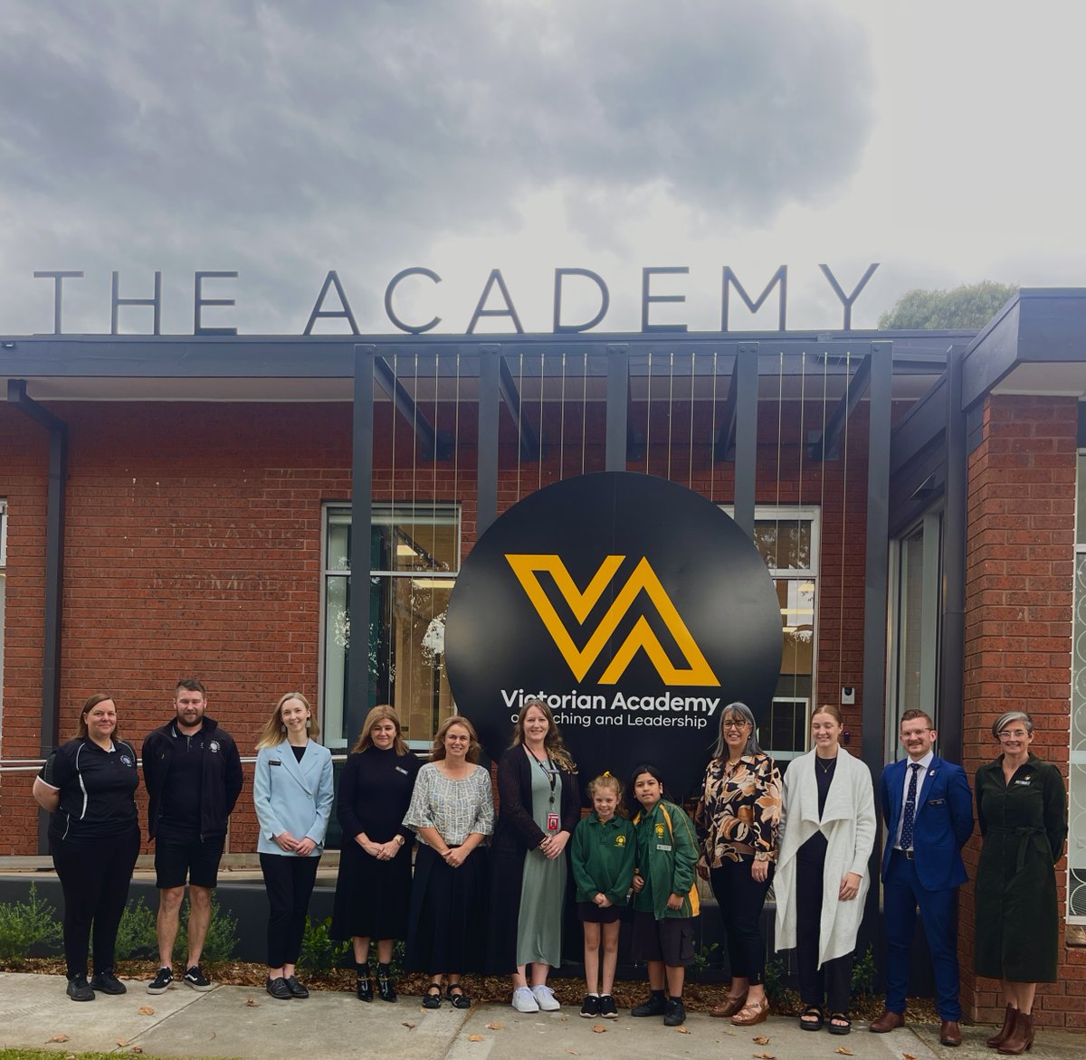 AcademyVIC's tweet photo. We’re thrilled to officially open our #Moe centre today and have local teachers and students join us for the celebration. Thank you to the students at Albert St PS for their beautiful work on the importance of lifelong learning @VicGovDE @latrobecity @LatrobeValleyAu #AcademyVIC https://t.co/6MxU8dc0ke
