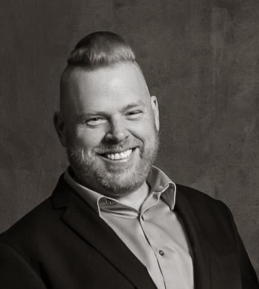 trueTHEATRE's tweet photo. He's back! ...but will his hair be blue? Come find out when SCOT returns to share his story (along with 4 other storytellers) THURS night at "trueHOME"! Watch in-person at our home (https://t.co/zNMkHScI7r) or via Zoom from yours (https://t.co/fp9U3pC1h0)! 7:30PM. See you there! https://t.co/MfJwcBgC9k