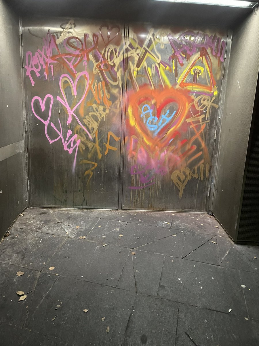 TheXStudioNFT's tweet photo. Get ready XSTUDIO for METRON the Colab of X111 and METRO and then some as the landscape changes forever in the NFT as they keep it RAW no keyboards and TXS wins through reality global artists - This will show KOA Global @Mr_Metro72
#MetRon #TheXStudio https://t.co/CvnAczC0pW