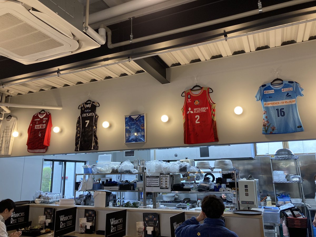 M_inn_Kariya's tweet photo. なうではなくて昨日ですが #シーホース三河 オフィシャルパートナーの@warriors_rest さんへ訪問致しました🍴
アスリート向けの食事をより美味しくというコンセプト💪🏻😋
沢山のメニューヲから組合せを選ぶのが楽しかったです😆
大変美味しくボリューム満点で超オススメです✨✨✨
何かコラボできれば🔥 https://t.co/ISvbnteVbl