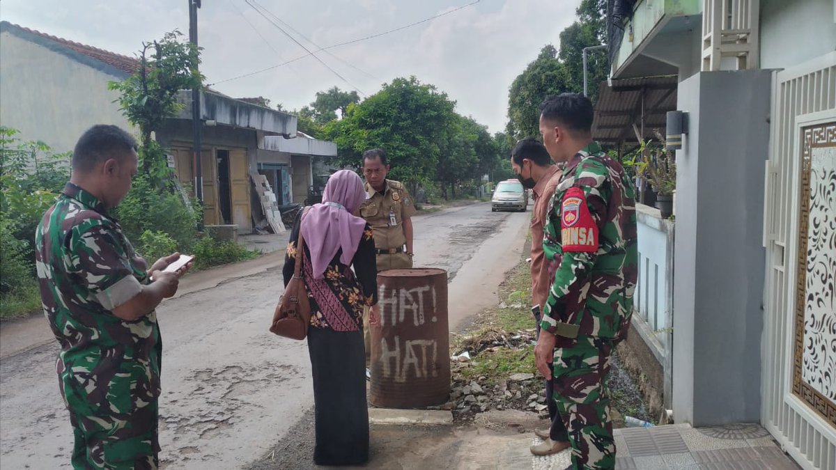 KalinyamatanKec's tweet photo. Pembongkaran polisi tidur, terkait dg aduan masyarakat
.
Cc @jeparakabgoid @LaporGub_ https://t.co/mnpGv9a74C