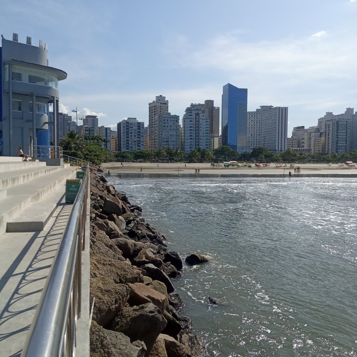 My first (pilot) PhD fieldwork last weekend. Using blue eco-engineering interventions to enhance intertidal biodiversity in breakwaters... Let's see what we got from this. #brazil #phdlife #urbanecology @Dias_GustavoM