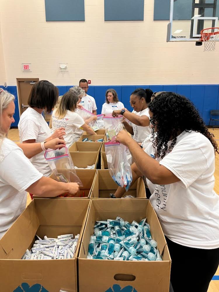 Inspiring day honoring #TampaBay <a href="/bankofamerica/">Bank of America</a> teammates who volunteered more than 200 hours in 2022 – how do we celebrate? By volunteering with <a href="/metroministries/">Metropolitan Ministries</a> to create 500 hygiene kits &amp; announce an operating grant for their mission! #BOAGrants #GlobalServiceMonth