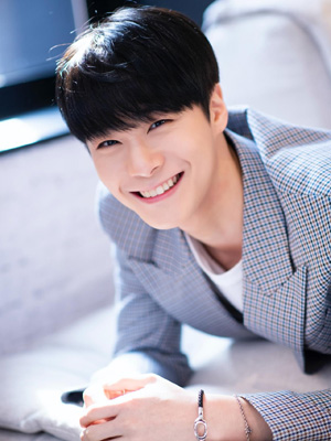 ASTROムンビンの魅力をchatGPTに聞いたら滝涙になってもうた 彼の周り