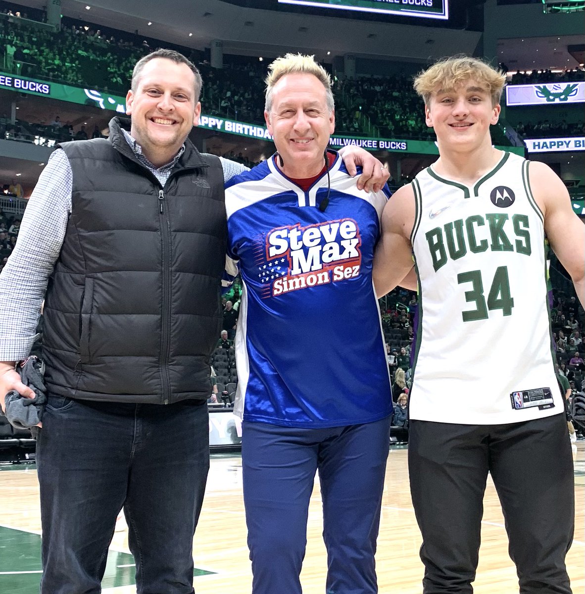 SimonSezGuy's tweet image. Simon Sez WINNERS! @Bucks Game 5! #NBAPlayoffs