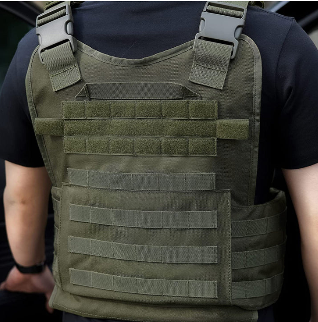 GLORYFIRE_US's tweet photo. Get Ready for Action with the GloryFire Tactical Vest - The Ultimate Plate Carrier for Airsoft and Military Enthusiasts🎒 https://t.co/LktJSIIfVO https://t.co/t8Bga2Haqx