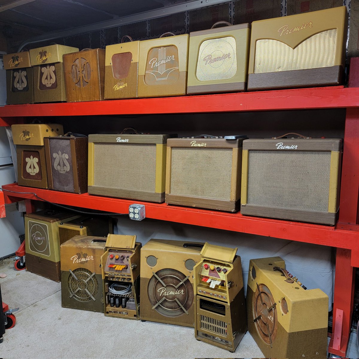 It's a Premier world! Most of my collection of them.

Available for #Detroit #Studio #Rental from Toms-Amps.com, The Home of Vintage Tone. Royal Oak MI 248-808-2951 

Players welcome to come play any of my 152 1932-1968 rare and unique tube amps, no rental required.