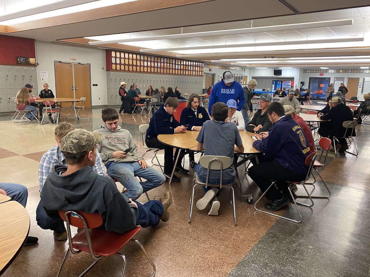 Bton244_BHS's tweet photo. BHS FFA banquet was a success. Great leadership and talented students.  A big THANKS to Julie Carden for endless hours and continued dedication to our Future Farmers of America! #ffa @bhsmte244 https://t.co/9tkhPjGOYj