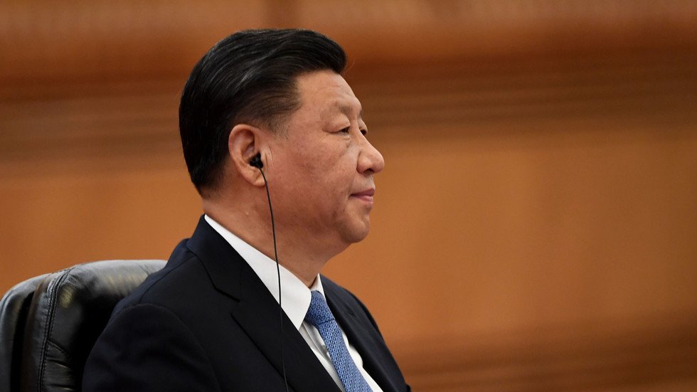 HamsterRao's tweet photo. PRESIDENT XI JINPING to ZELENSKY: "China will neither watch the fire from the other side, nor add fuel to the fire, let alone take advantage of the opportunity to make profits."
#ChinaUkraine https://t.co/AZbi8pryrT