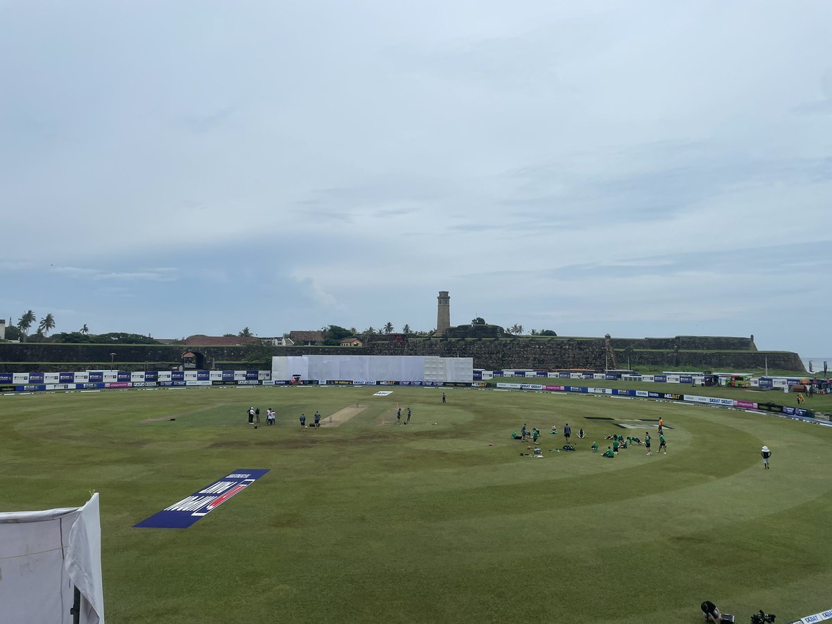 Estelle_Vasude1's tweet image. Not the brightest day, big question is if things will be ready to go by 9.45. #SLvIRE