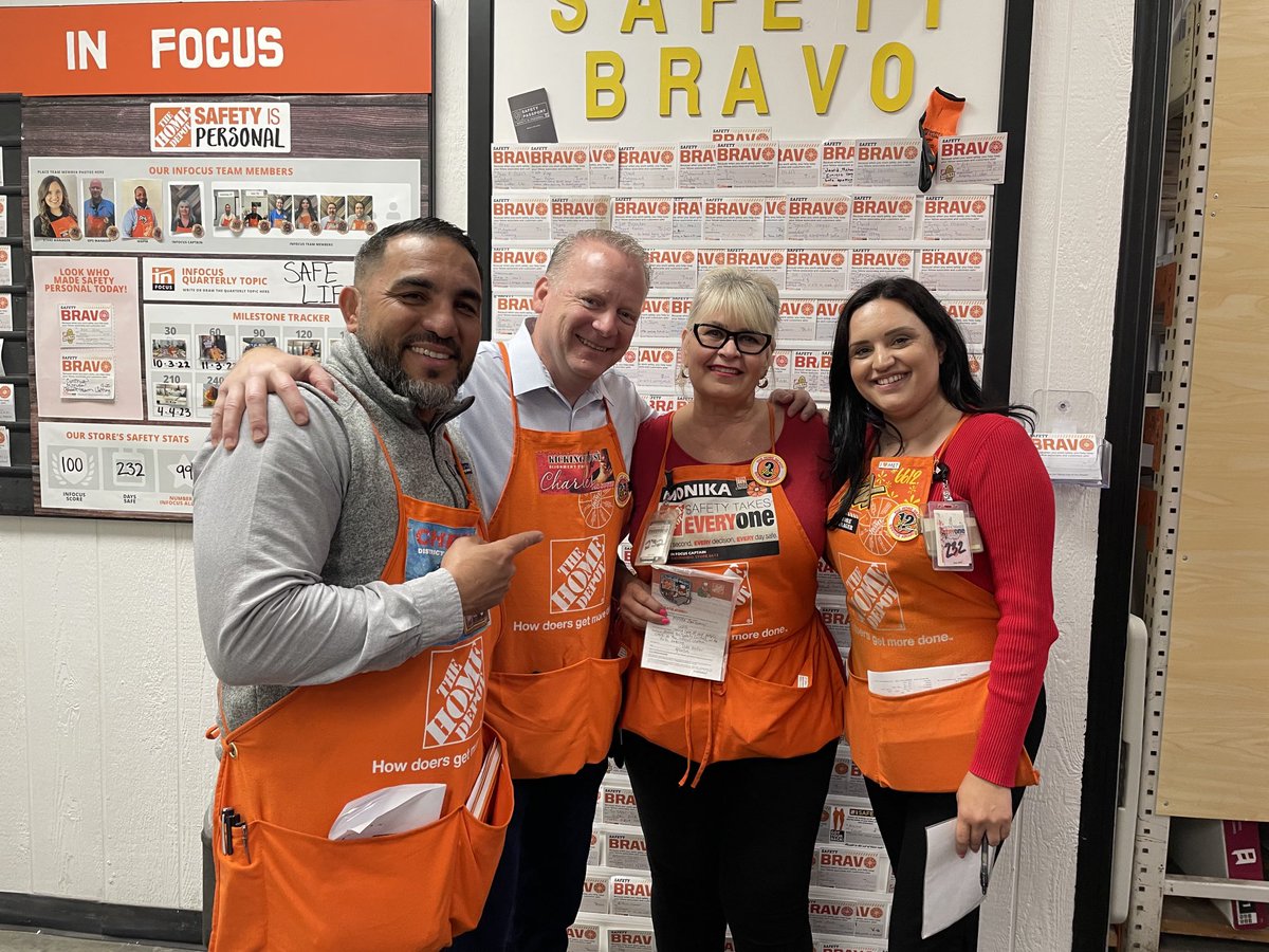 Christian Crippen (@crippen1026) on Twitter photo RVP Charles Bayer , Vida <a href="/vida_kalhor/">Vida Kalhor</a> and I Recognizing Monika at #6612 Escondido for driving a great safety culture. Great job Monika and thank you! #pacsouth RVP Charles Bayer , Vida <a href="/vida_kalhor/">Vida Kalhor</a> and I Recognizing Monika at #6612 Escondido for driving a great safety culture. Great job Monika and thank you! #pacsouth