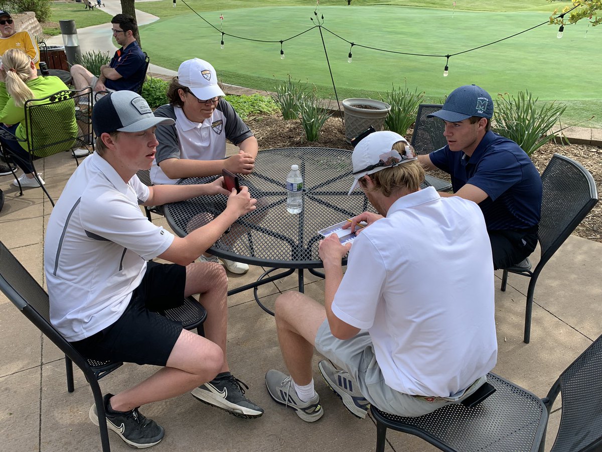 MHSStangsGolf's tweet photo. Good win today at Ballwin vs Oakville. Ryan Hopwood was medalist with a 2 under par 34 / par 36. Our Rockwood Quad is tomorrow. #GoMustangs https://t.co/RZeP19EM3Q