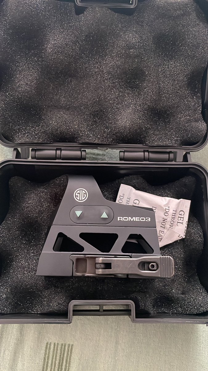 itsShawn55's tweet photo. Wondering if a sig Romero3 sight can be placed on a p320 https://t.co/1wvFNdwRXs