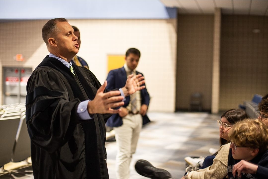 judgewomack's tweet photo. Speaking with students after an oral argument at our recent Appeals on Wheels.  A friend said it looked like I was preaching a sermon.  I thought it looked like I was telling a fishing story.

#arpx
#Arkansas
#SCOAR https://t.co/A48jU69cuj
