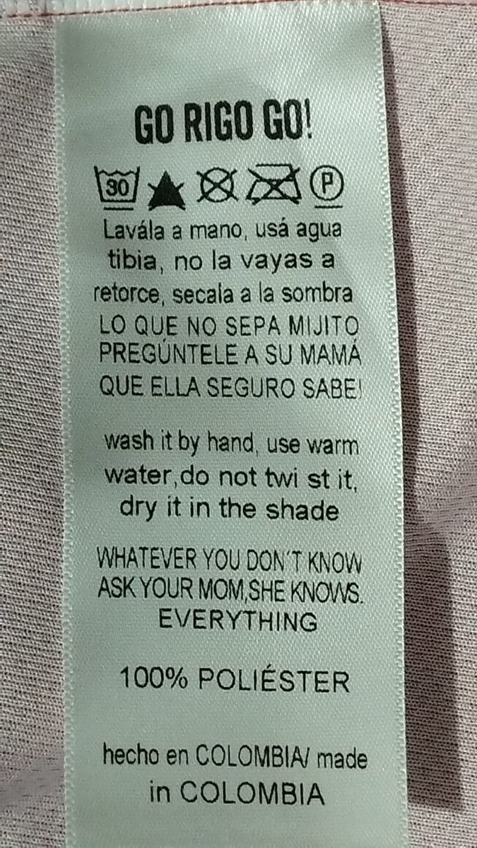 Camilo_Alfa's tweet photo. Miren las instrucciones de lavado de las prendas de @UranRigoberto 
¡Esto es branding! 👏🏼👏🏼👏🏼 https://t.co/WntQJ5vxgR