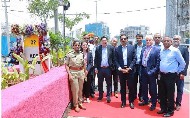 cyberabadpolice's tweet photo. As part of a unique initiative aimed at ensuring safe travel for women, @dcpmadhapur_cyb flagged off the 18th #SHEShuttle from the ADP premises in Kokapet. Esteemed guests from the police department,ADP leadership, and other important IT parks/companies were present at the event. https://t.co/yBntopKo3y