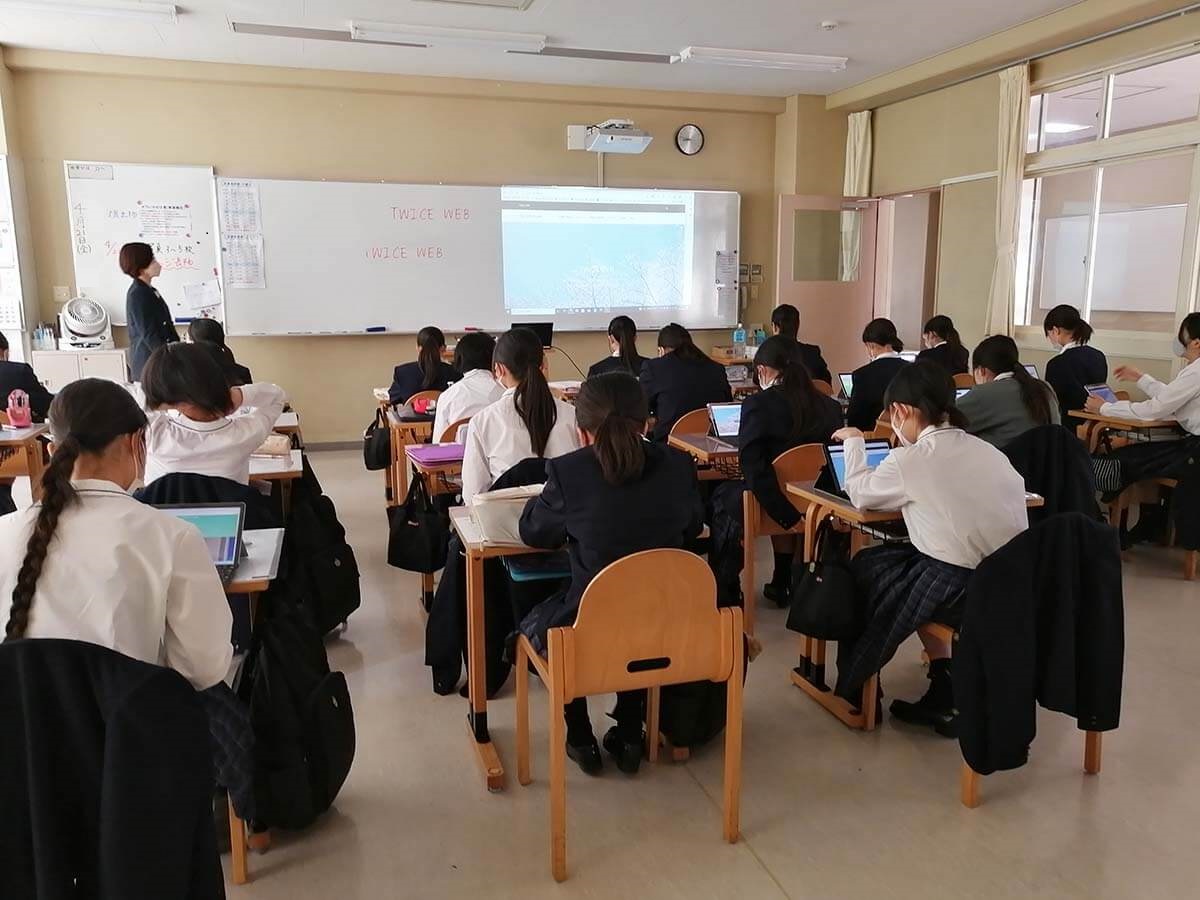 twiceplan's tweet photo. 江戸川女子中学校では、今年で4年目となる『自分史ワーク』の授業がはじまりました。  https://t.co/fCCADHpIcp… 

#江戸川女子中学校 #自分史ワーク https://t.co/cDuYgdiTpX