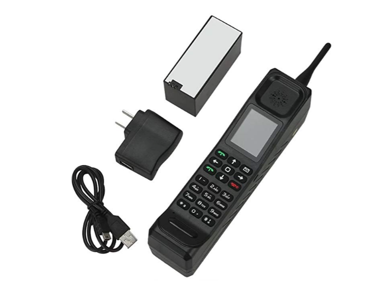 ramwirellc's tweet photo. Some throwback style vintage cell phone models available unlocked, with or without US prepaid wireless service. Buy 1 or 25 and get a great deal. Act now while supplies last. #oldschool #ramwirellc ramwirellc@gmail.com https://t.co/eb1AQfZa3r
