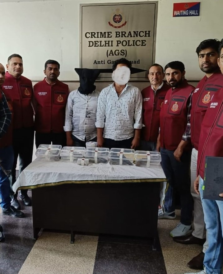 Crime Branch Delhi Police (@crimebranchdp) on Twitter photo नंदू गिरोह का हथियार सप्लायर विक्रांत @ मेंटल गिरफ्तार
5 पिस्तौल, 16 जिन्दा कारतूस व चोरी की स्कूटी बरामद
निरीक्षक कृष्ण व गुलशन, एसीपी नरेश कुमार और उपायुक्त <a href="/ankitsingh_IPS/">Ankit Singh</a> द्वारा सराहनीय कार्य
<a href="/DelhiPolice/">Delhi Police</a>
<a href="/Ravindra_IPS/">Special CP Law & Order Delhi Police</a> नंदू गिरोह का हथियार सप्लायर विक्रांत @ मेंटल गिरफ्तार
5 पिस्तौल, 16 जिन्दा कारतूस व चोरी की स्कूटी बरामद
निरीक्षक कृष्ण व गुलशन, एसीपी नरेश कुमार और उपायुक्त <a href="/ankitsingh_IPS/">Ankit Singh</a> द्वारा सराहनीय कार्य
<a href="/DelhiPolice/">Delhi Police</a>
<a href="/Ravindra_IPS/">Special CP Law & Order Delhi Police</a>