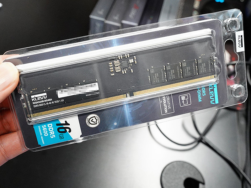 watch_akiba's tweet photo. 更新:EssencoreのDDR5-5600メモリ 16GBが入荷、ノートPC用も https://t.co/ist3ZPVlkl #自作PC #DDR5メモリ #Essencore https://t.co/czucqrDFIQ