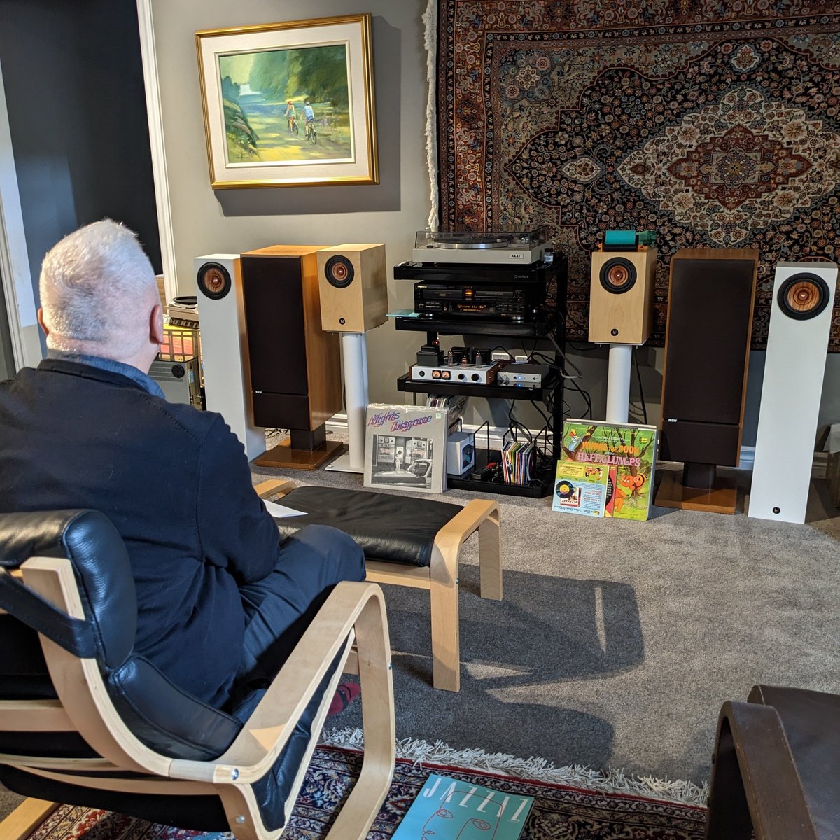 CanadaAudio's tweet photo. This gentleman pulled the trigger on the used B&amp;Ws. Before loading the speakers into his car, he listened to the Unity Audio tube amp and matching speakers. He was amazed by the synergy.
#notsuprised #fullrangespeakers #tubeamplifier https://t.co/APYZAVSuY3