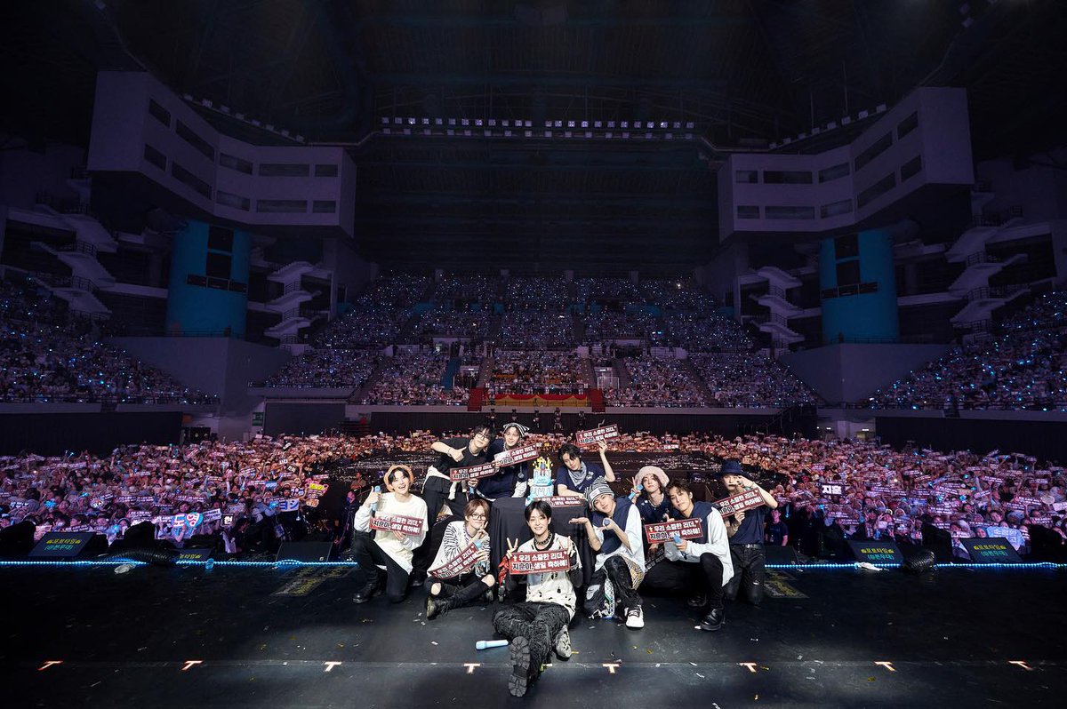 ASAHI_TH's tweet photo. [💎] 20230427 TREASURE  IG  updated   

  yg_treasure_official : [TREASURE WORLD MAP] EP.10 KUALA LUMPUR BEHIND PHOTO
#TREASURE #트레저 #TREASUREWORLDMAP #트월맵 #EP_10 #KUALALUMPUR #YG

🔗https://t.co/daCeoceo7x

#ASAHI #아사히 #アサヒ #อาซาฮิ 
#TREASURE #트레저 #トレジャー https://t.co/bddgexTOhA