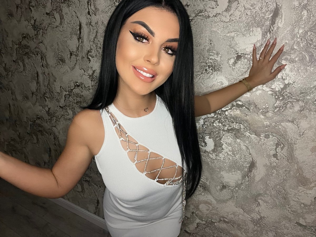 Joanna tweet media