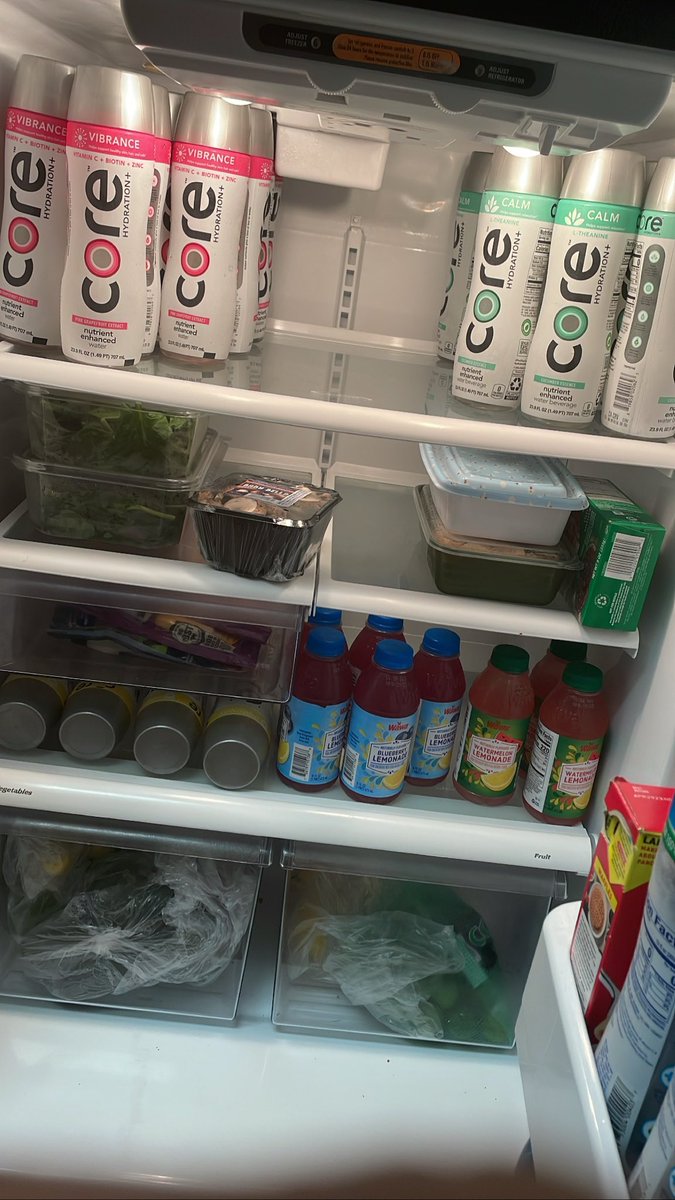 Cyntrell_'s tweet photo. I want to work out a deal with Core Water… #CoreHydration+ https://t.co/3xIDVO7Vgf