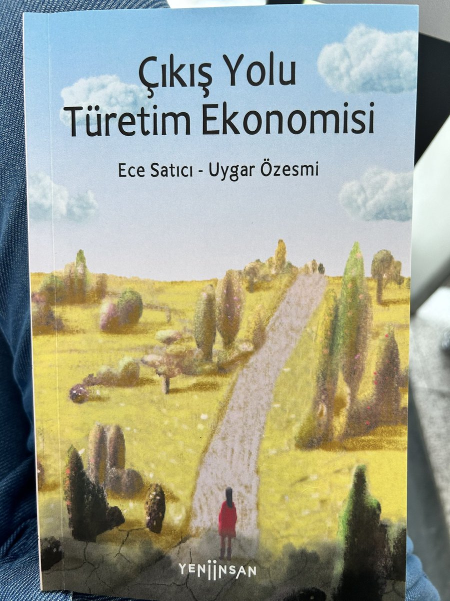 AOzhasenekler's tweet photo. Yaşanılabilir bir dünya için “Çıkış Yolu Türetim Ekonomisi” kitabı ile bizleri düşündüren, yol gösteren @uygarozesmi ye çok teşekkür ederim. Hediyenizi aldım, okuyorum. Kaleminize, yüreğinize sa��lık #Good4trust #çevre #dünya #üretim #türetim #ekonomi https://t.co/v7YHQ2m2vY