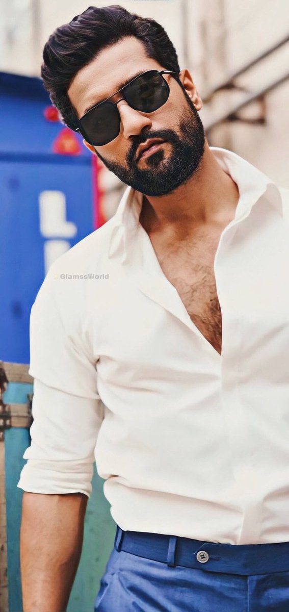 Vickystannn's tweet photo. Eagerly Waiting For His Performance At Filmfare Tomorrow!!! 😍
#VickyKaushal #Vicky https://t.co/HQz2VzDBtj