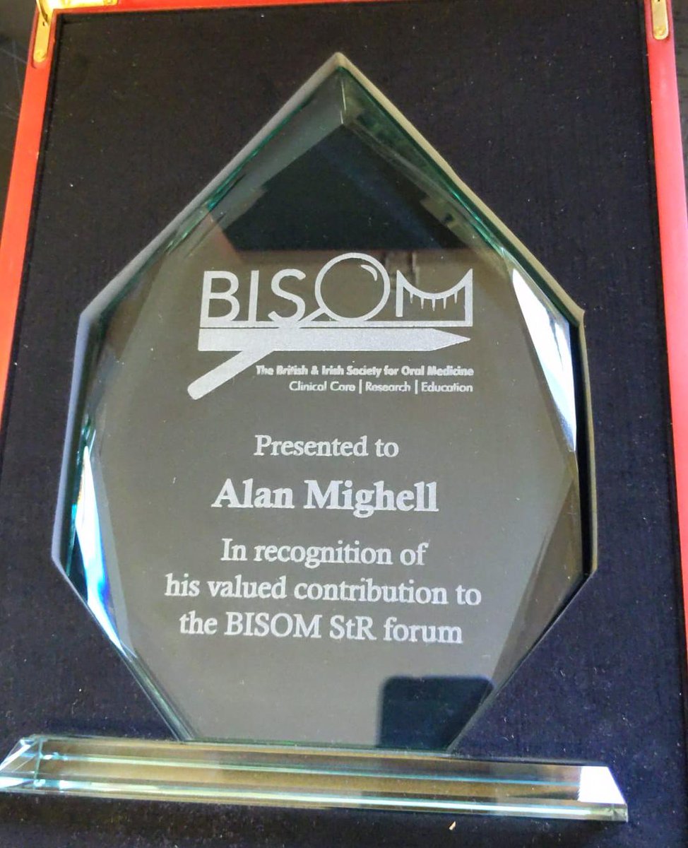 BISOM_Official's tweet image. We are delighted to present Dr Alan Mighell from @leedsdentistry  with an award for his valuable contributions to the StR training forum. 

Dr Mighell - thank you for all you have done to support our trainees!