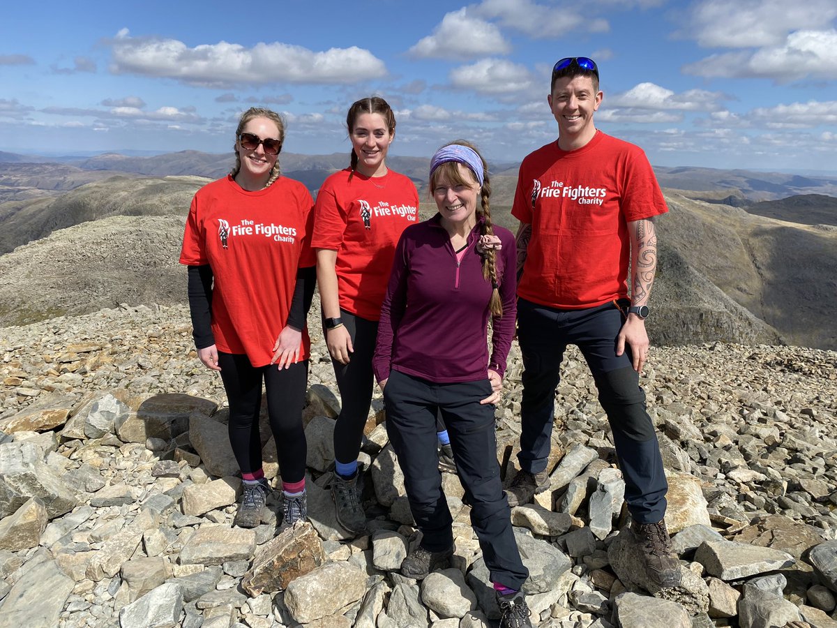 BessyRobertson's tweet photo. Fab practice MOG 3 Peaks practice walk on Scafell raising funds for @firefighters999. #forgotmytshirt. Still time to donate https://t.co/eg6Erton3i https://t.co/lVwkgndwMa
