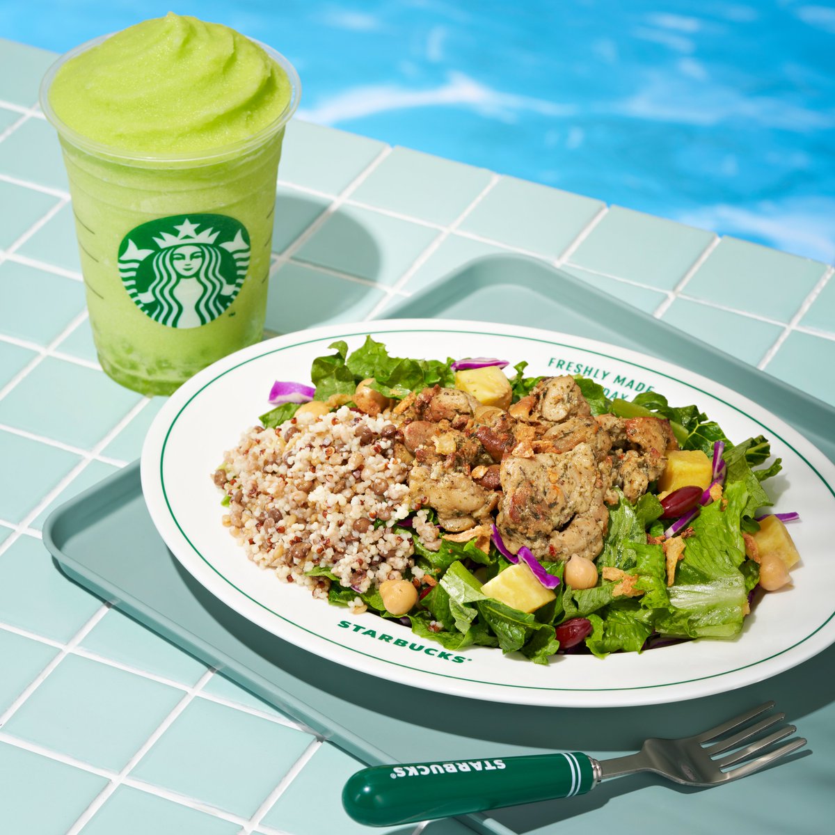 StarbucksKorea's tweet photo. ์ํผํ ํค์ ๋ผ์ ์์ผ๋ก DIVE! ๐
๋ค์ํ ๊ณก๋ฌผ๊ณผ ํจ๊ป ์ฟ ์ค์ฟ ์ค, ์นํจ์ด ๋ค์ด์์ด ๋ ๋ ํจ์ ์ฑ์ด
#์ฟ ์ค์ฟ ์ค๊ทธ๋ ์ธ์นํจ์๋ฌ๋ ๐ฅ
ํฑ๊ธํฑ๊ธ ์ฌ๋ฐ๋ ์๊ฐ์ ๊ณค์ฝ ํ ํ์ผ๋ก ๊ฐ๋ณ๊ฒ!
#๋ผ์ดํธํค์๋ผ์๋ธ๋ ๋๋ ๐ฅ๐ฅค
์คํ๋ฒ
์ค์ ํจ๊ป ์ ์พํ ์์ ์์ผ๋ก ํ๋ฉ ๋น ์ ธ๋ณด์ธ์!
ใ
#SUMMERON https://t.co/xEUuRKIb8w