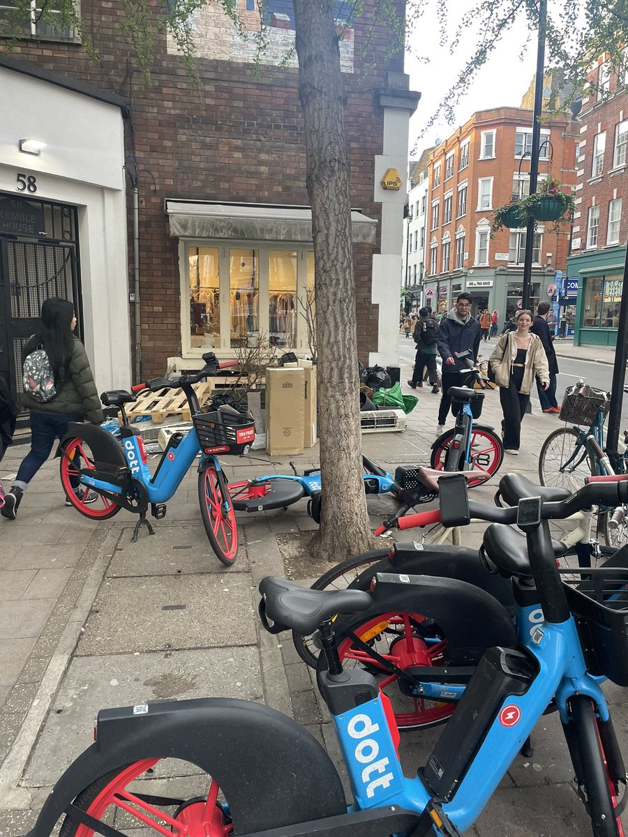 Daniel Soho 🦋 tweet media