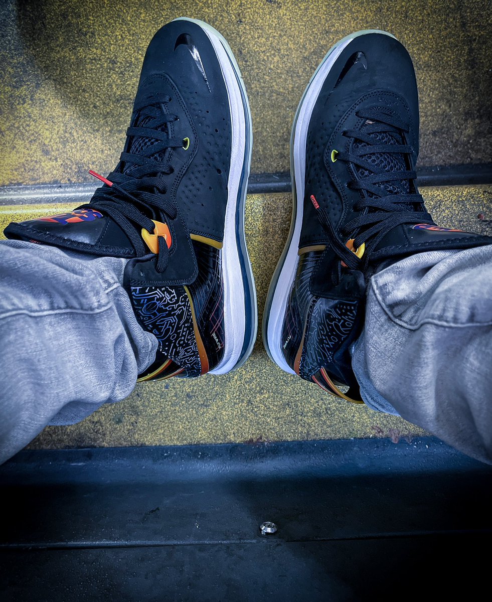 reemomeerak_'s tweet photo. SPACE JAM #Lebron9z
#KOTD
#ReemoApproved #HumpDay https://t.co/Z12t7N7SO5
