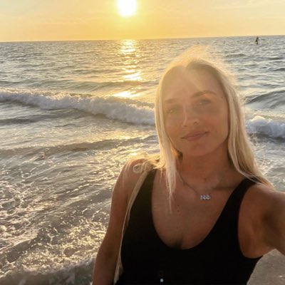 leighcarterr's tweet photo. #NewProfilePic https://t.co/IvGjYf795a