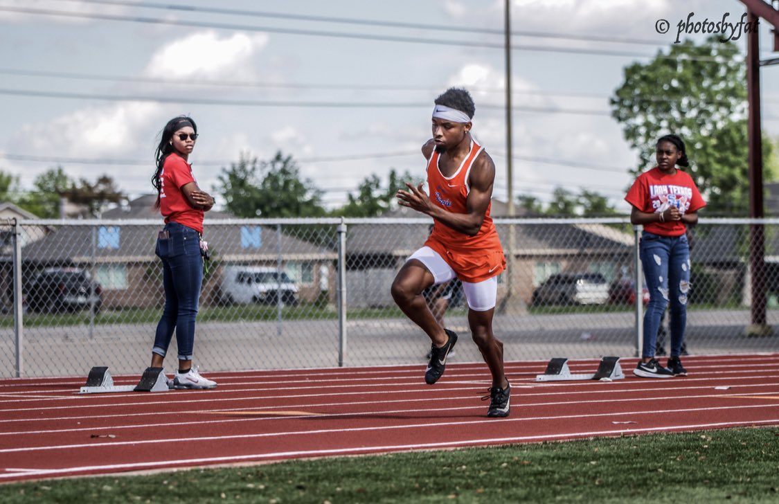 Dontae_22's tweet photo. Heading to Regional in the 4x1 with A 41.38✅and 4x4 be on the lookout 👀 planning on going to state @bowievolfb
@CoachBeJackedUp @dominique_criss @seth_andres @Coach_Wilson_S
@NT_XCTF @coachjsam https://t.co/QEVuLvRomz
