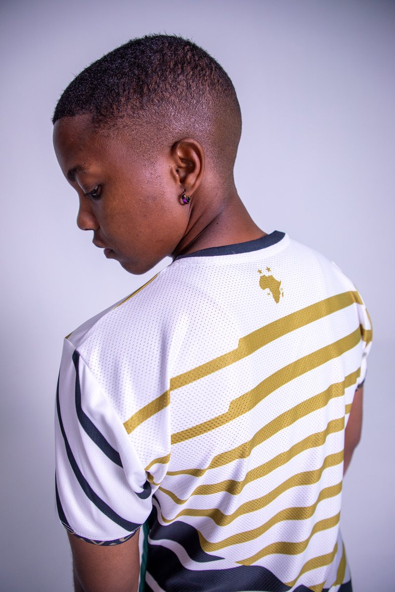 Banyana_Banyana's tweet photo. Happy Freedom Day Mzansi 🇿🇦

Alternate Kit dropped just in time to celebrate our Freedom’s with the all new Legacy Jersey. 

Soft launch 07:00 am. 28/04/2023. 🚀
Set your clocks to see more 👀

@LeCoqSportif_SA https://t.co/kbCvIZQ8X6