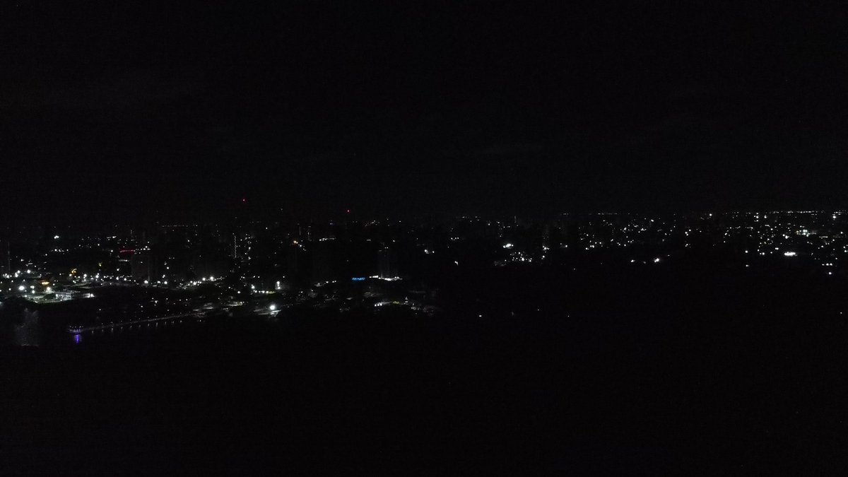 RafaelRamirezC's tweet photo. Maracaibo: Sobre la falla registrada en horas de la noche de este miércoles 26 de abril que afecta a más de un 60 por ciento de nuestra ciudad, así como otras zonas foráneas, esta es la información que recibimos de la compañía de servicio eléctrico nacional. https://t.co/lYYEmiYxE9
