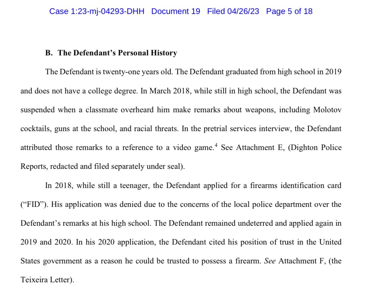 nycsouthpaw's tweet image. Jack Teixiera couldn’t get a gun license from his state in 2018 bc he’d been suspended as a violent, racist threat in high school, but—after a background check—the United States gave him a Top Secret/SCI clearance a couple years later. storage.courtlistener.com/recap/gov.usco…