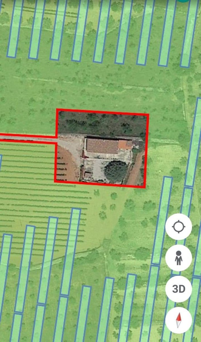 SauraManzanares's tweet photo. Cellers sense vinyes, cases rurals sense entorn rural, granges sense accés i vivendes habituals envoltades d'un camp electromagnètic brutal. Esta és la proposta dels illuminati d'Enerhi a Les Useres. Pensant en les persones i el medi ambient, per descomptat! https://t.co/dTdBtyhrJO