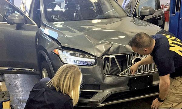 elli_clari's tweet photo. Uber death may have been avoidable with Volvo's tech, IIHS says. #cars #Autonews https://t.co/kR1l2Pd2CB https://t.co/jbH8lRrMaW