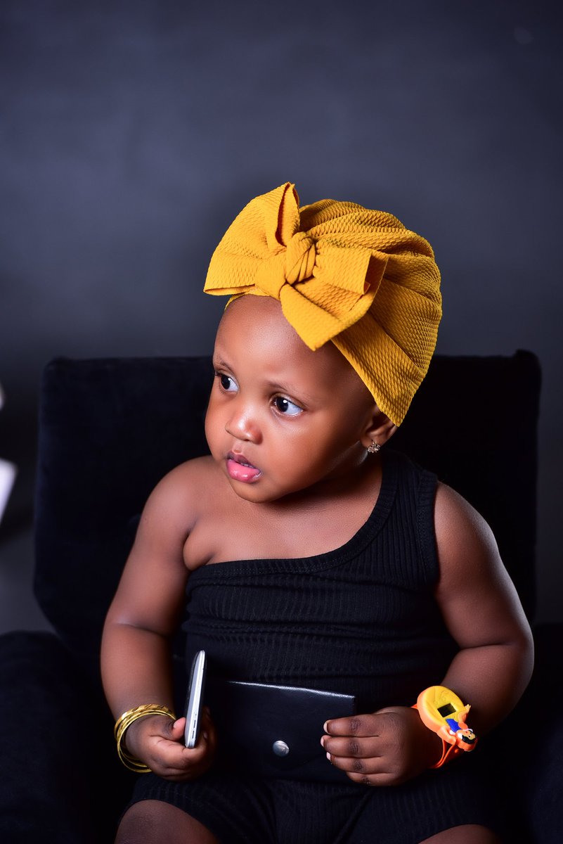 Babies_Shoot_Ug's tweet photo. Simplicity is golden, https://t.co/rt6Dob9r1S