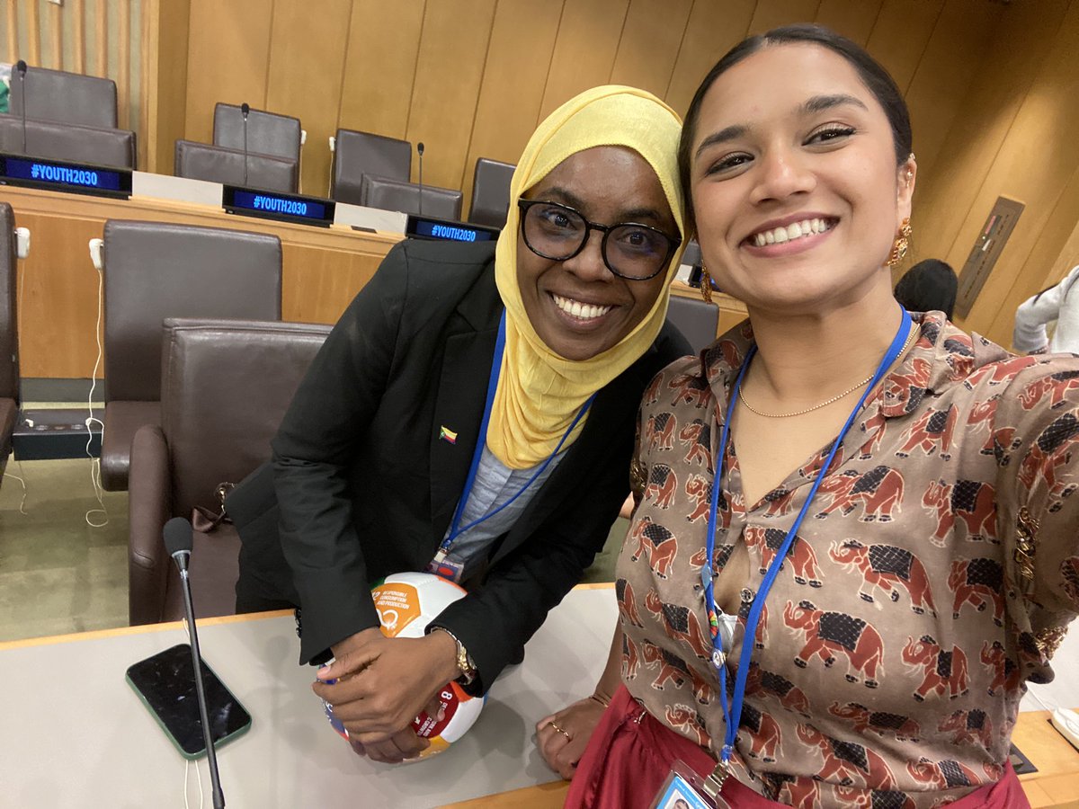 When you finally meet them outside the zoom calls! 💻⚡️
#Youth2030 #OurCommonAgenda #SDGSummit #HLAB